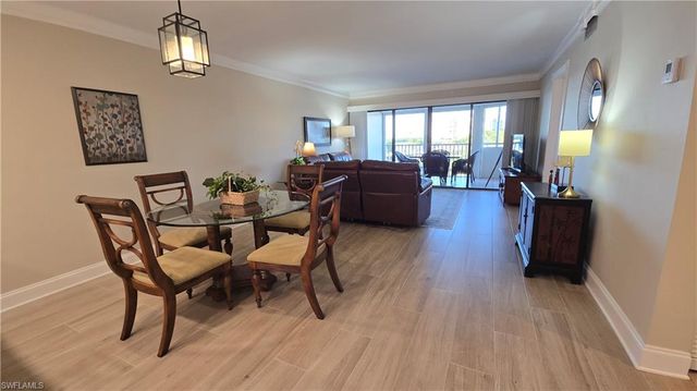 12945 Vanderbilt DR 402, Naples, FL 34110