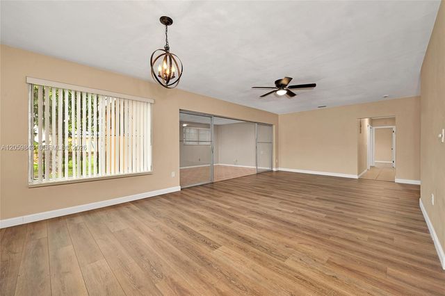 19401 NW 23rd Ave, Miami Gardens, FL 33056