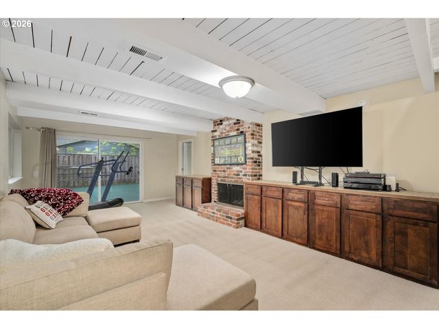 2800 RAINIER Pl, West Linn, OR 97068