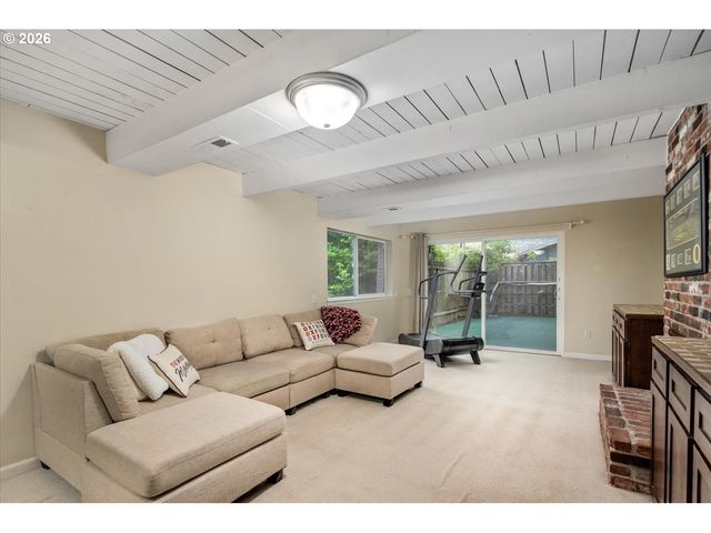 2800 RAINIER Pl, West Linn, OR 97068