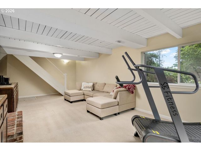 2800 RAINIER Pl, West Linn, OR 97068