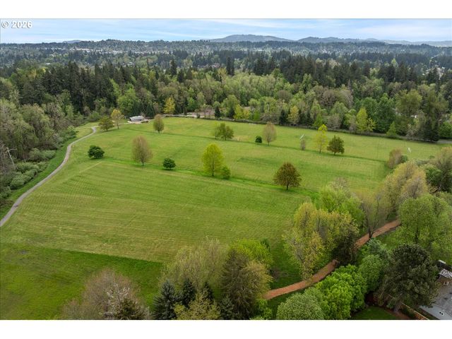 2800 RAINIER Pl, West Linn, OR 97068