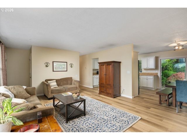 2800 RAINIER Pl, West Linn, OR 97068