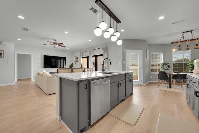 701 Overland Trail, Mckinney, TX 75071