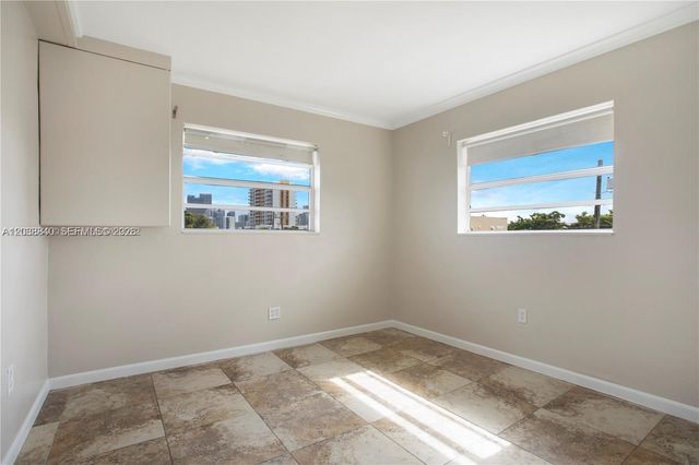 1020 SW 7th St 9, Miami, FL 33130