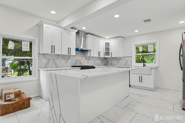 1433 Dogwood Drive, Piscataway, NJ 08854