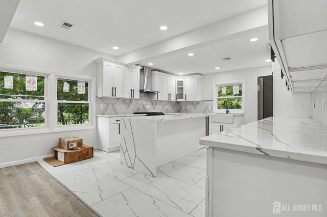 1433 Dogwood Drive, Piscataway, NJ 08854