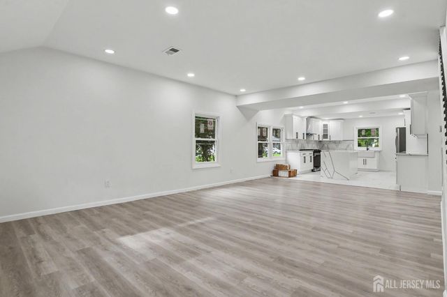 1433 Dogwood Drive, Piscataway, NJ 08854