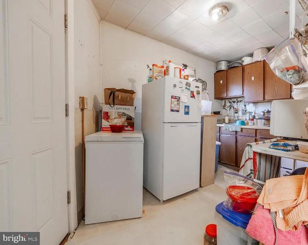 214 BILLINGSPORT RD, Paulsboro, NJ 08066