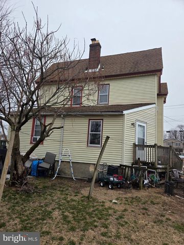 214 BILLINGSPORT RD, Paulsboro, NJ 08066