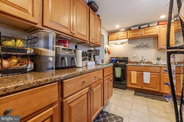 214 BILLINGSPORT RD, Paulsboro, NJ 08066