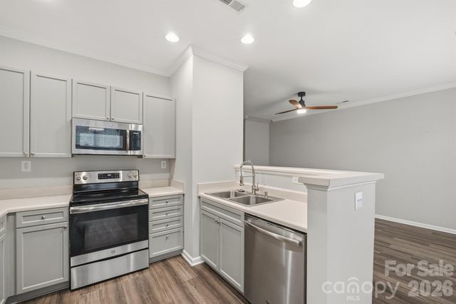 14208 Castle Abbey Lane, Charlotte, NC 28277