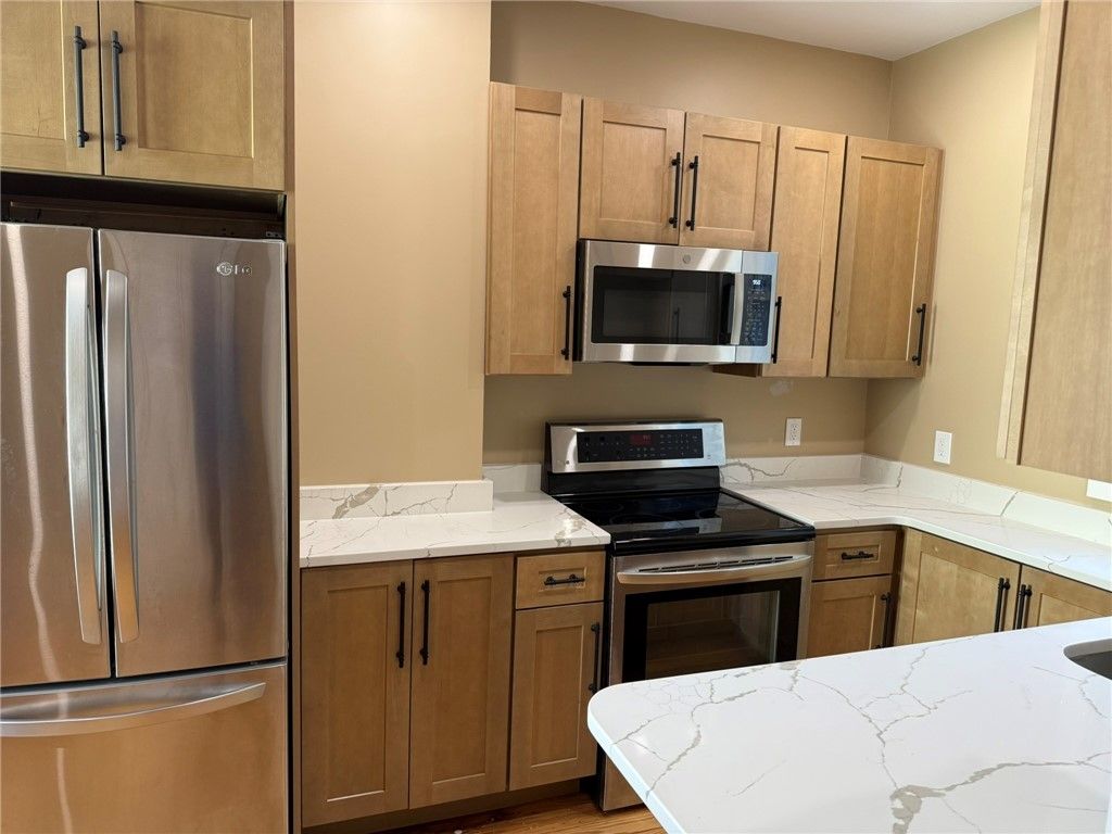 33 Ann Street 1, Newport, RI 02840