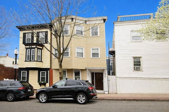 206 Bunker Hill St 3, Boston, MA 02129