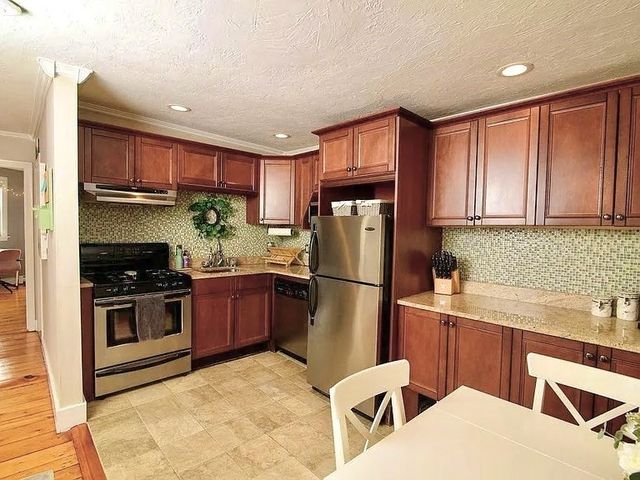 206 Bunker Hill St 3, Boston, MA 02129