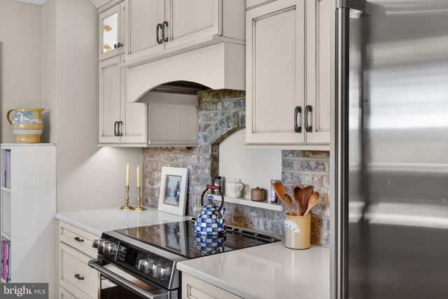 185 BLACK MATT RD, Douglassville, PA 19518