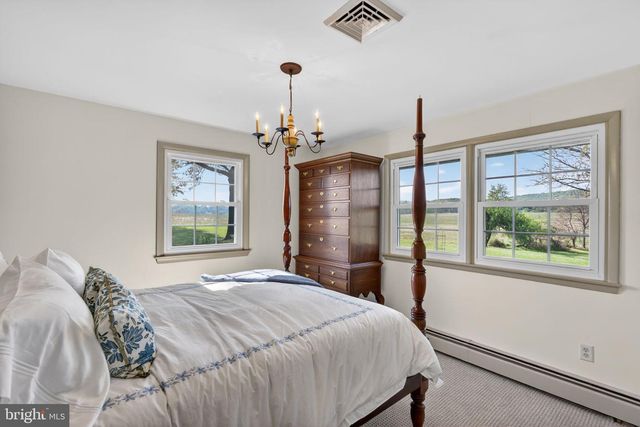 185 BLACK MATT RD, Douglassville, PA 19518