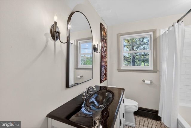 185 BLACK MATT RD, Douglassville, PA 19518