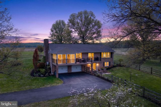 185 BLACK MATT RD, Douglassville, PA 19518