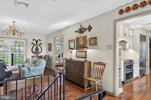 185 BLACK MATT RD, Douglassville, PA 19518
