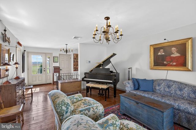 185 BLACK MATT RD, Douglassville, PA 19518