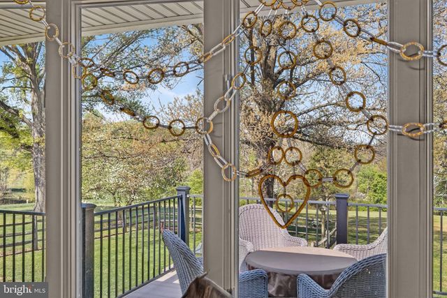 185 BLACK MATT RD, Douglassville, PA 19518