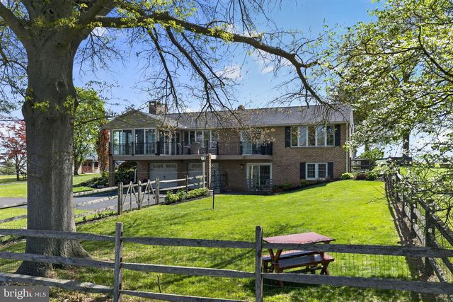 185 BLACK MATT RD, Douglassville, PA 19518