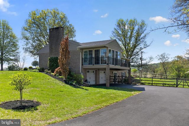 185 BLACK MATT RD, Douglassville, PA 19518