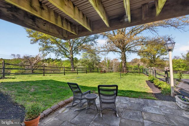 185 BLACK MATT RD, Douglassville, PA 19518