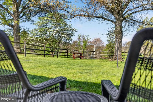 185 BLACK MATT RD, Douglassville, PA 19518