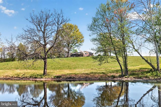 185 BLACK MATT RD, Douglassville, PA 19518