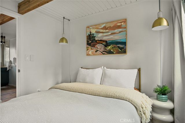 32853 Deerlick Drive, Running Springs, CA 92382