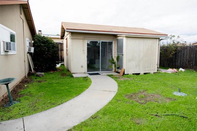 8048 Smokewood Dr, Santee, CA 92071