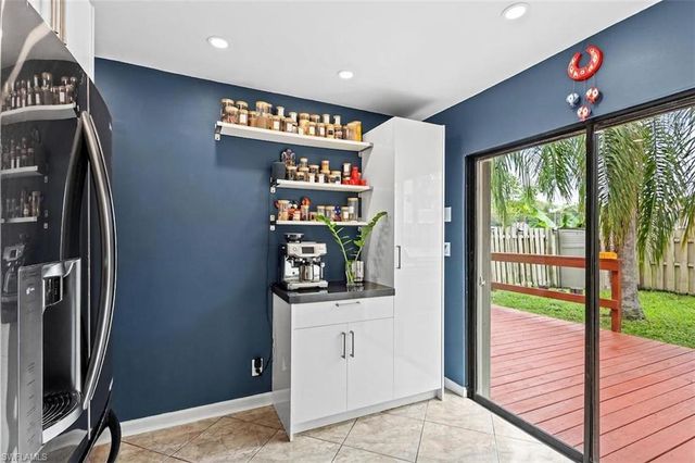 11166 NW 37th ST, Sunrise, FL 33351