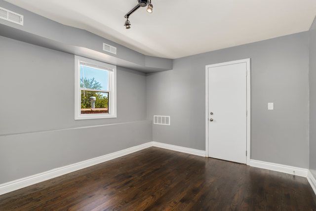 2441 N Laramie Avenue, Chicago, IL 60639