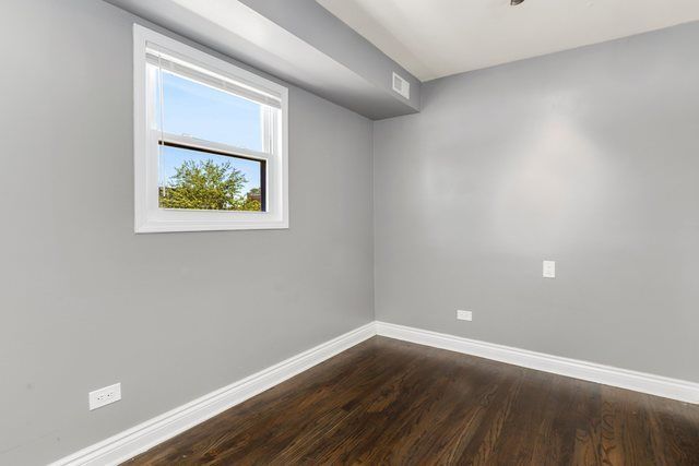2441 N Laramie Avenue, Chicago, IL 60639