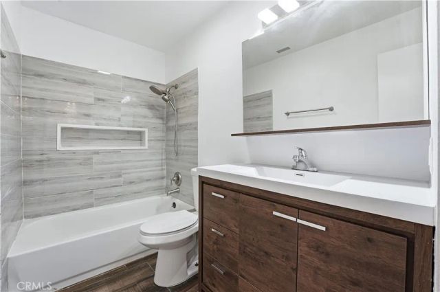 17721 Norwalk 3, Artesia, CA 90701