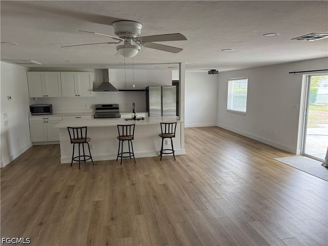 1463 Tanglewood PKWY, Fort Myers, FL 33919