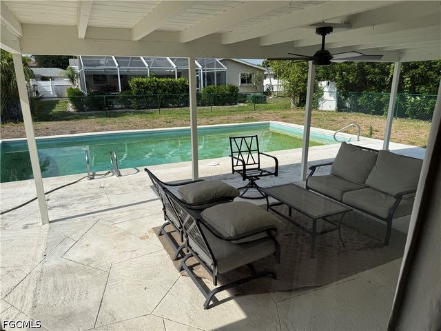 1463 Tanglewood PKWY, Fort Myers, FL 33919