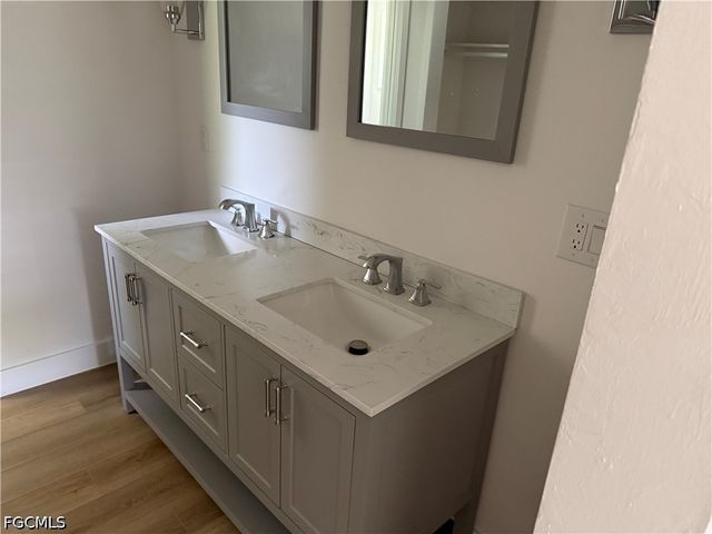 1463 Tanglewood PKWY, Fort Myers, FL 33919