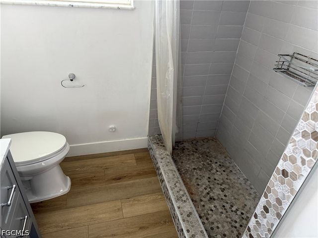 1463 Tanglewood PKWY, Fort Myers, FL 33919