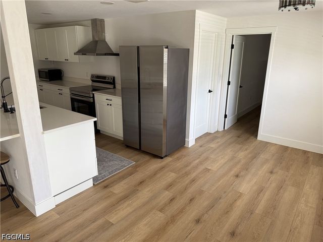 1463 Tanglewood PKWY, Fort Myers, FL 33919