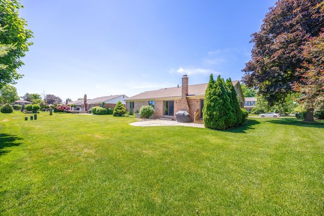 476 Coldiron Drive, Rochester Hills, MI 48307