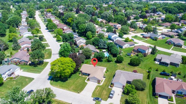 476 Coldiron Drive, Rochester Hills, MI 48307