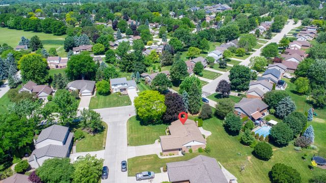 476 Coldiron Drive, Rochester Hills, MI 48307
