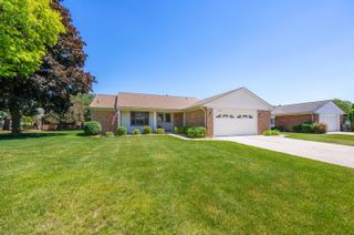 476 Coldiron Drive, Rochester Hills, MI 48307