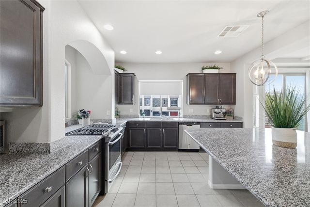 6088 Rockway Glen Avenue, Las Vegas, NV 89141