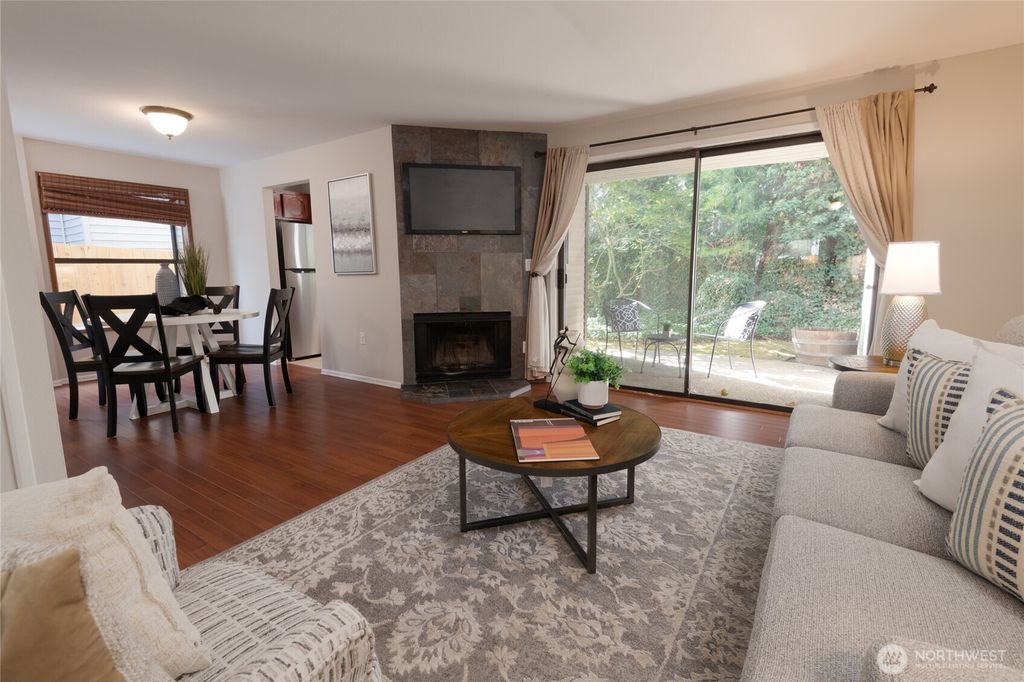 12221 100th Avenue NE #B101, Kirkland, WA 98034