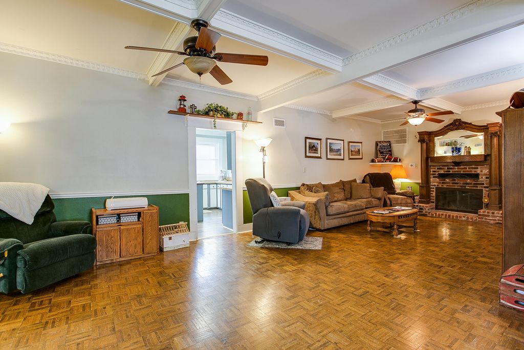 Image 10 of property listing at 205 N 9th Street, Ballinger, TX 76821