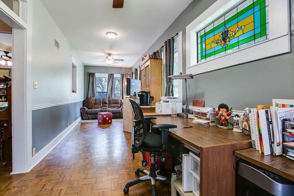 Image 13 of property listing at 205 N 9th Street, Ballinger, TX 76821